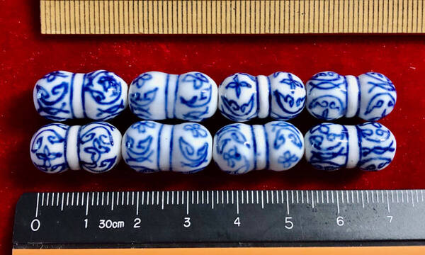 Φ 青磁ビーズ Φ 10㎜×20㎜玉 純職人手作り 中国製 ダブル蝶々と花紋様 手芸 ネックレス ブレス ペンダント アクセサリー