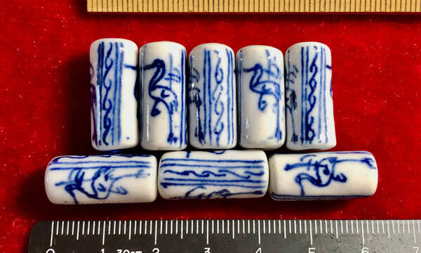 Φ 青磁ビーズ Φ 9㎜×20㎜円柱玉15玉 純職人手作り 中国製 吉祥鳥と流川紋様 手芸 ネックレス ブレス ペンダント アクセサリー