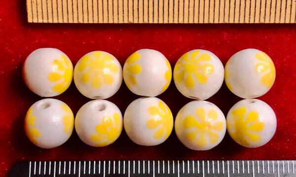 Φ 粉彩ビーズ Φ 直径10㎜ラウンド玉20玉を 中国純手作り 白磁に黄菊花模様 手芸 ネックレス ブレス ペンダント アクセサリー