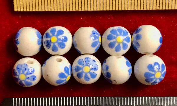 Φ 粉彩ビーズ Φ 直径10㎜ラウンド玉20玉を 中国純手作り 白磁に藍菊花模様 手芸 ネックレス ブレス ペンダント アクセサリー