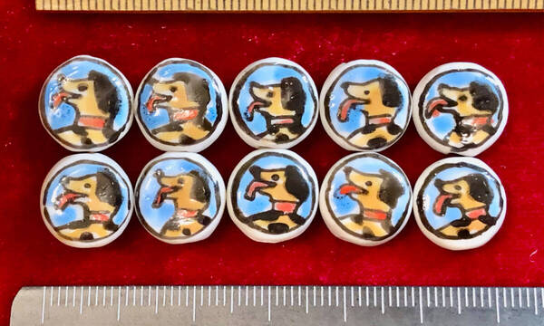 Φ 粉彩ビーズ Φ 厚さ6㎜×直径12㎜円盤玉20玉を 中国純手作り 白磁に粉彩のワンちゃん紋様 手芸 ネックレス ブレス ペンダント