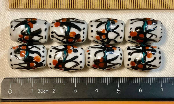 Φ 粉彩ビーズ Φ 円柱 12㎜×17㎜玉 15玉 純手作 白磁に 粉彩 縁起良い三色四対の恩愛鵲 紋様 ネックレス ブレス ペンダント