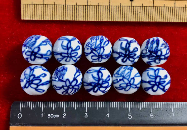 Φ 青磁ビーズ Φ 13mm玉20玉 純職人手作り 中国製 永続菊花連続紋様 手芸材料 ネックレス ブレスレット 服飾 アクセサリー