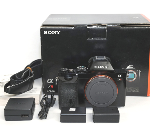 SONY ソニー ミラーレス一眼 α7R ボディ ILCE-7R