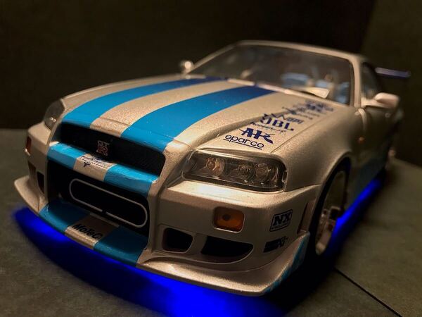 送料無料☆ GREENLIGHT製 1/18 映画 ワイルドスピード BRIAN'S 1999年型 NISSAN SKYLINE GT-R (R34) ブルーLED点灯Ver. Fast & Furious