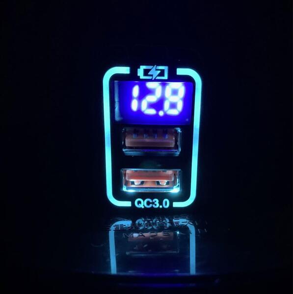 送料無料 電圧表示 トヨタ 専用カプラー Aタイプ USBポート 急速充電 LED発光 アイスブルー エスティマ 50系 ハイエース 200系 4型 5型