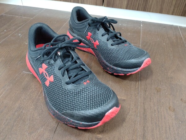 美品☆アンダーアーマー(UNDER ARMOUR)ランニングシューズ25.0cm/UAチャージド エスケープ3/エクストラワイド