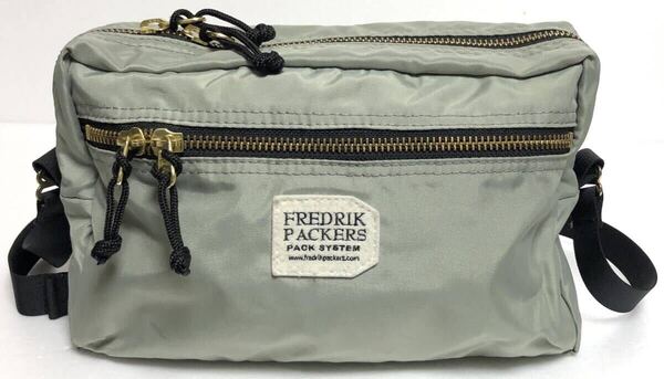 フレドリックパッカーズ ショルダーバッグ 2504267 グレー スクエア FREDRIK PACKERS