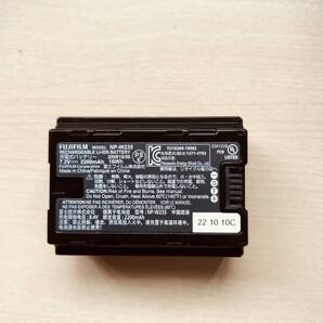 ◆くまモンサン限定で入札お願いします◆富士フィルム ミラーレスカメラ 純正バッテリー NP-W235 使用少ない 送料込