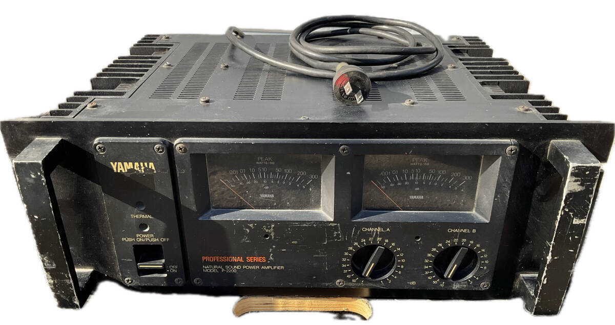 Yamaha P-2200 パワーアンプ 一部難あり