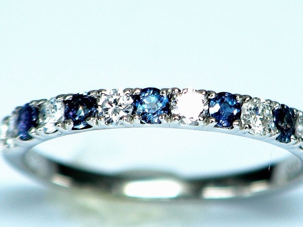 【宝石屋本舗】良質天然アレキサンドライト0.28ct ダイヤモンド0.29ct PT950 エタニティリング(宝石鑑別書付)