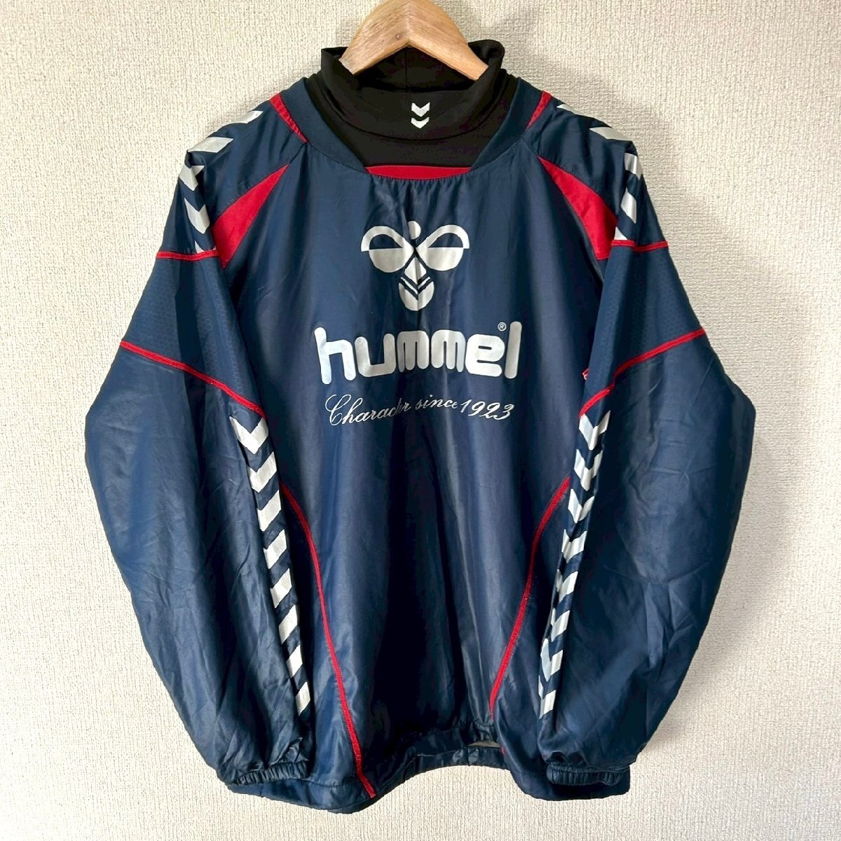 新品未使用❗️hummel ピステ上下 ウィンドブレーカー黒　赤文字！ hummel ピステ・ウィンドブレーカー 赤/黒 サイズM - メルカリ