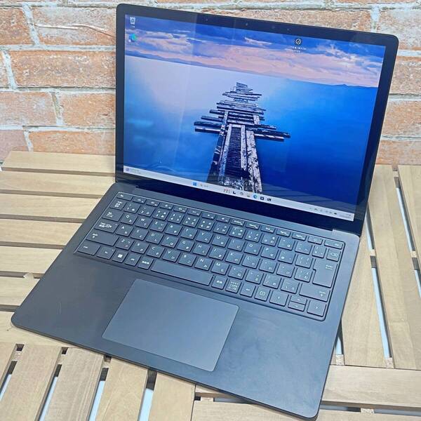 (2409)Surface Laptop 4 / 充電146回 /11th Gen Core i7-1185G7 / 512GB SSD / 16GB / 完動品