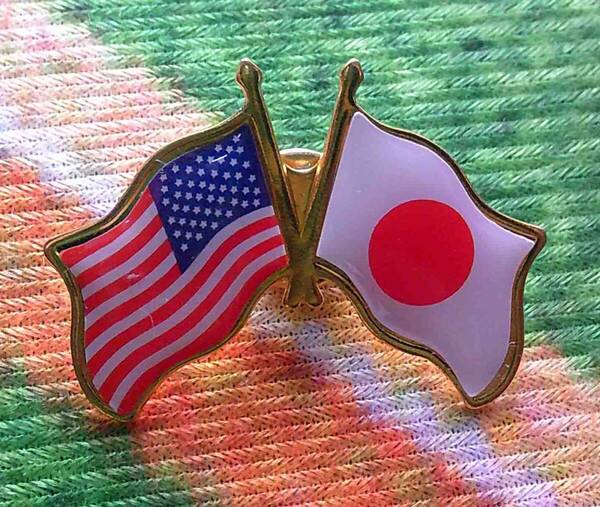 《日米友好旗》■新品 日本 アメリカ フレンドシップ 同盟 パートナー ■pin collection■■金属ピンバッジ バッチ■バンド.Music音楽