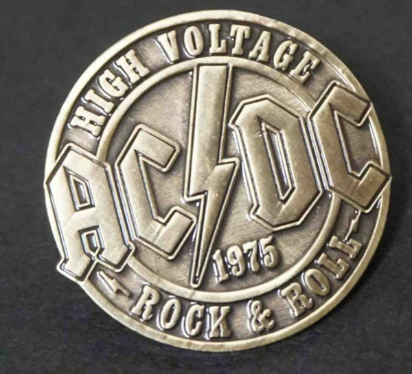 《稲妻HV骨董風AC/DC》昔金円■新品『AC/DC 』『HIGH VOLTAGE』オーストラリア ヘビーメタルバンド■ミュージック 音楽■ 金属ピンバッジ