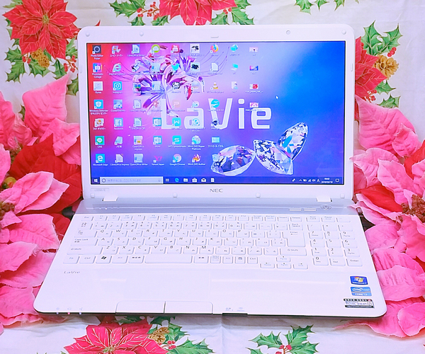 新型Window11搭載/極上品/超美品/ホワイト色のNEC Lavie/超高速SSD256GB/高速4GBメモリ/ソフト多数//DVD焼き/オフィス