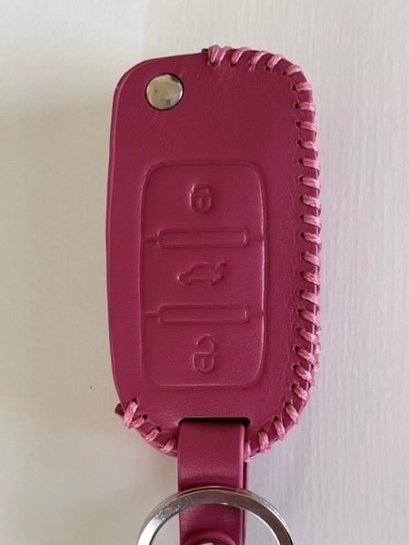 牛革ぴったりフィット ビートル スマートキーケース ゴルフ ローズレッド色 1