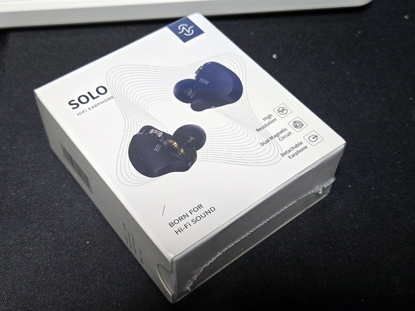 未開封 CCZ SOLO DC02 ブラック マイク有りケーブル付属 3.5mmプラグ