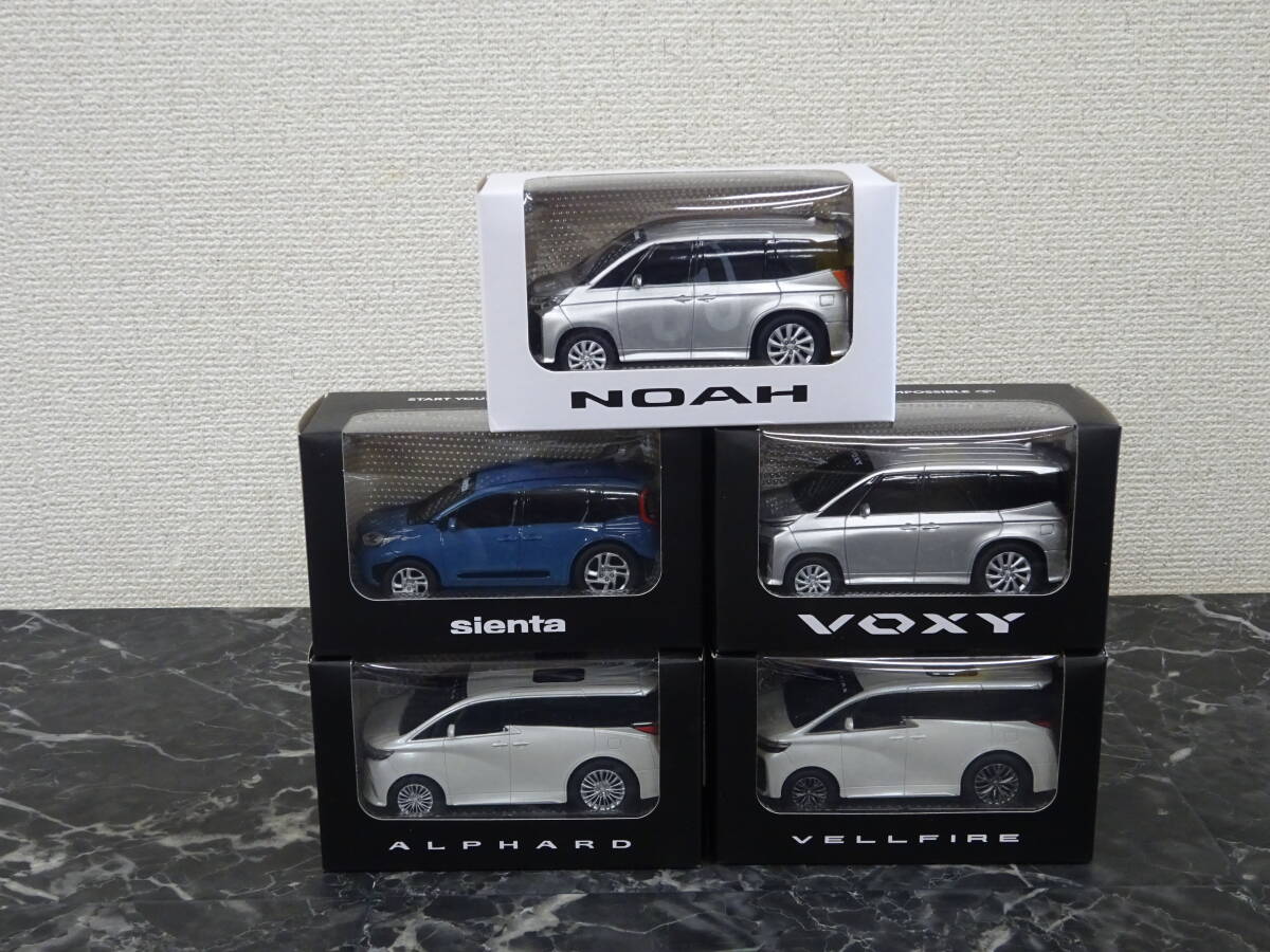 新品未開封】アルファード 40 ミニカー&プルバックカー セット