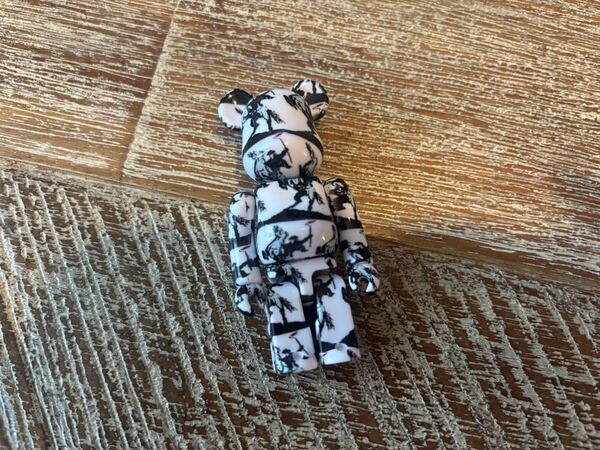 バンクシー/BANKSY HIGHWAYMAN ベアブリック /BE@RBRICK 100%(メディコムトイ・フィギュア)