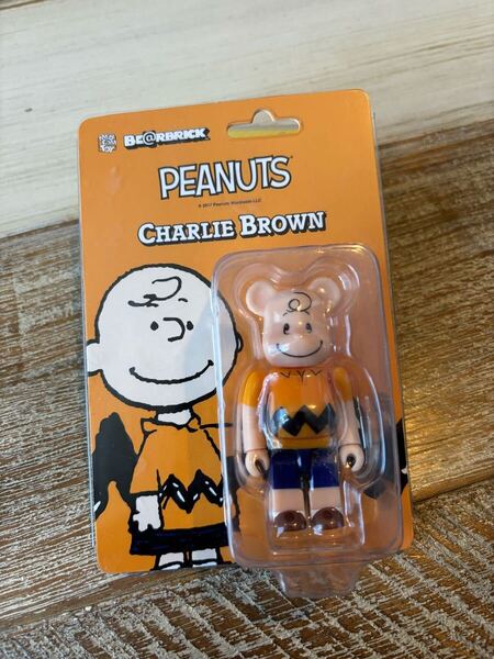 CHARLIE BROWN ベアブリック /BE@RBRICK 100%(メディコムトイ・フィギュア・スヌーピー/SNOOPY・ピーナッツ/PEANUTS・チャーリーブラウン)