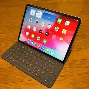 Apple iPad Pro 11インチ 第1世代 256GB Wi-Fiモデル (Smart Keyboard Folio付き)