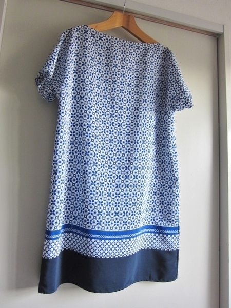 美品 ユニクロ トップス 形状記憶 綺麗め Brand ユニクロ チュニック ブルー ワンピース ブランド UNIQLO ブラウス レトロ柄 レア 得 特