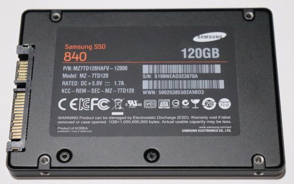 SATA 2.5インチSSD Ssmsung 840シリーズ 120GB 使用5474H 動作品