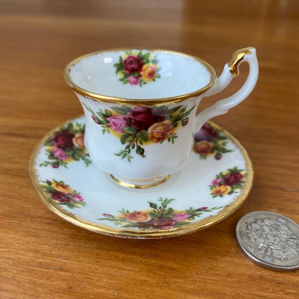 ロイヤルアルバート オールドカントリーローズ ミニチュア カップ ソーサー ボーンチャイナ ROYAL ALBERT 英国 イギリス ヴィンテージ