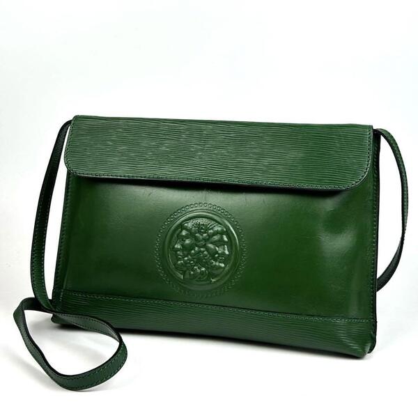 美品■FENDI フェンディ エピクレスト FF ショルダーバッグ 2way クラッチバッグ レザー グリーン エンボスロゴ クロスボディ ゴールド金具