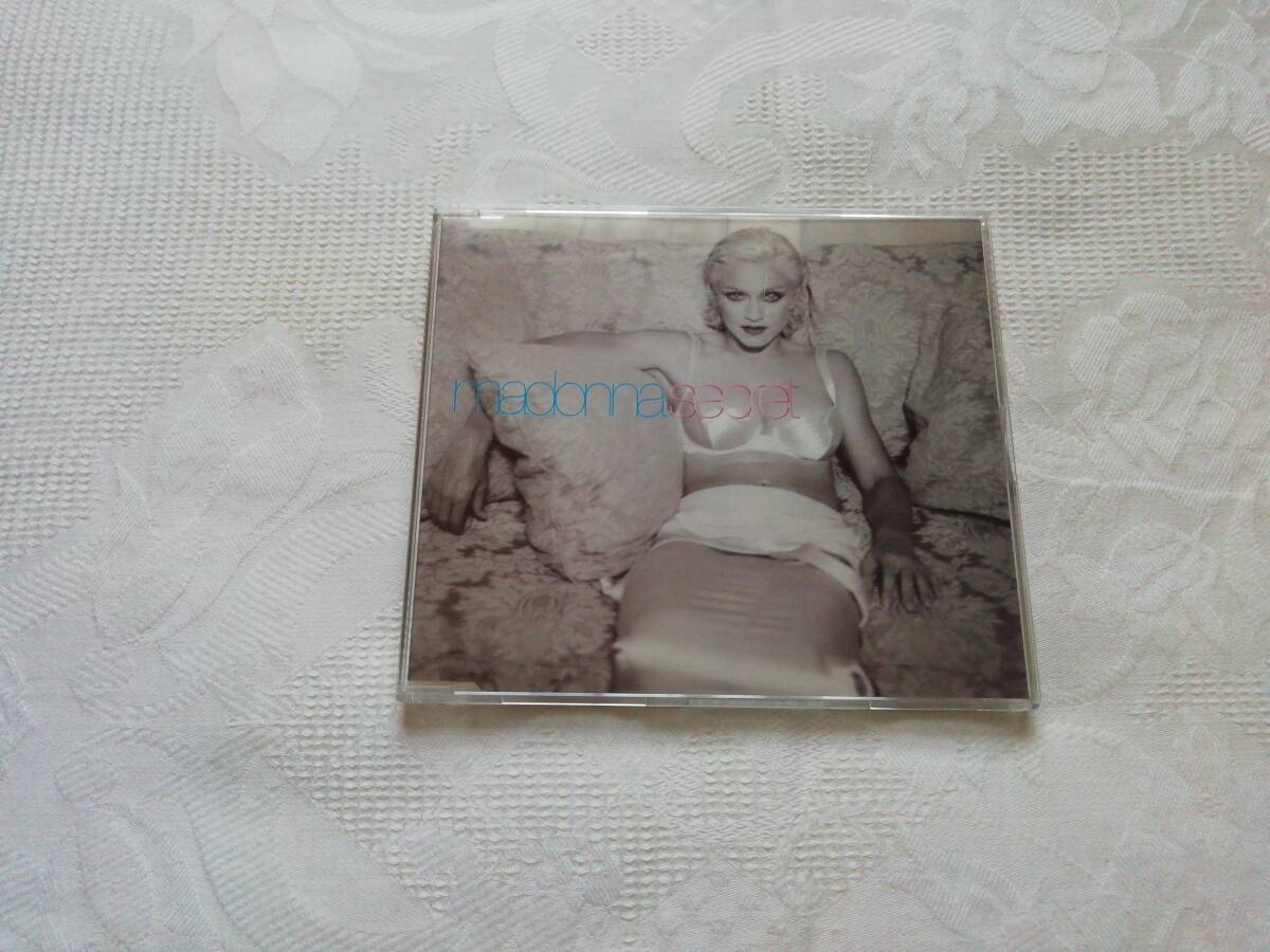 Yahoo!オークション -「secret)」(Madonna) (M)の落札相場・落札価格