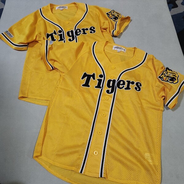 阪神タイガース公式ファンクラブキッズユニフォーム 2枚セット 140センチ 美品