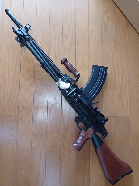 golden eagle・九六式軽機関銃・96式軽機関銃・大日本帝国・陸軍・大東亜共栄圏・第二次世界大戦・電動ガン・木製ストック