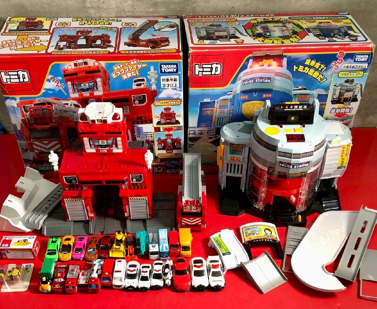 トミカ　まとめ売り　5点セット　ポリスステーション トミカ 【セット商品】トミカ ぐるっと変形! DX ポリス