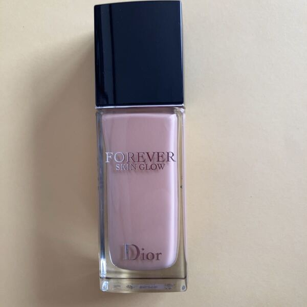 【新品未使用・箱ダメージ特価!】Dior ディオール フォーエヴァー スキン グロウ 1N - 定価よりお得に!