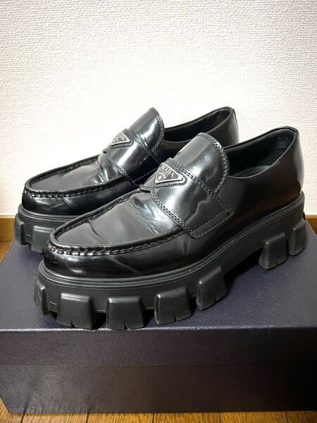 PRADA モノリス パテントレザーシューズ ローファー ポインテッドトゥ 71/2