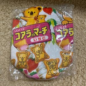 コアラのマーチ いちご 六角 ボディ バッグ