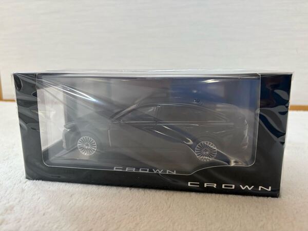 トヨタ 新型クラウンセダン HEV カラーサンプルミニカー(1/30 スケール)プレシャスブラックパール☆