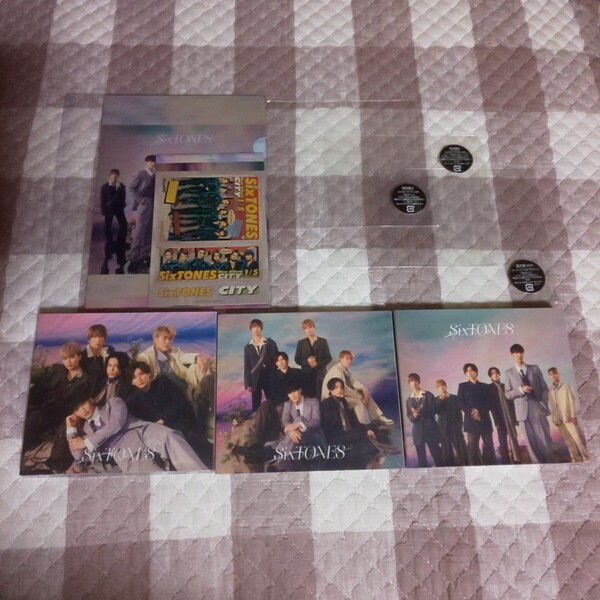 先着予約特典付★初回盤 A B 通常盤 初回仕様 SixTONES わたし CD DVD シングル*グリーティングカード ステッカーシート クリアファイル 私