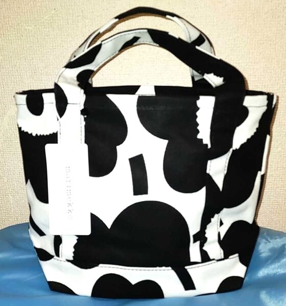 ★マリメッコ ピエニウニッコ セイディ トートバッグ ブラック/ホワイト marimekko UNIKKO SEIDI
