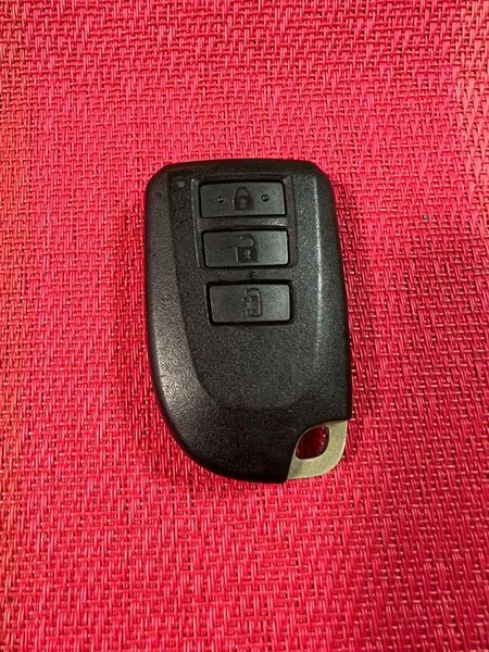 送料込 TOYOTA トヨタ純正 スペイド ポルテ ハイエース レジアスエース 007YUUL0776 3ボタン スマートキー キーレス リモコン 鍵 (89)