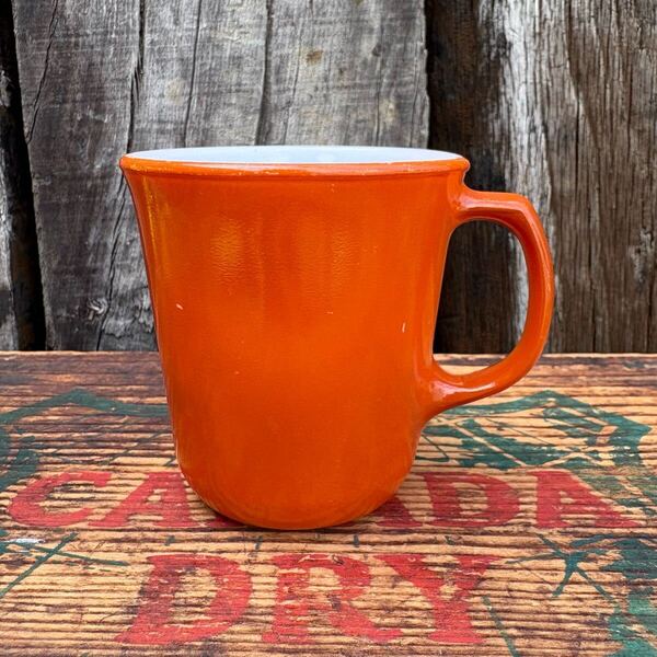 【USA vintage】PYREX mug cup パイレックス ミルクガラス 耐熱 マグカップ オレンジ アメリカ ビンテージ