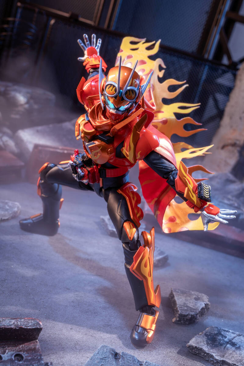 ホットセール - アートトラベルシューズ Yahoo!オークション マフラー」の落札相場 -「仮面ライダー 特撮