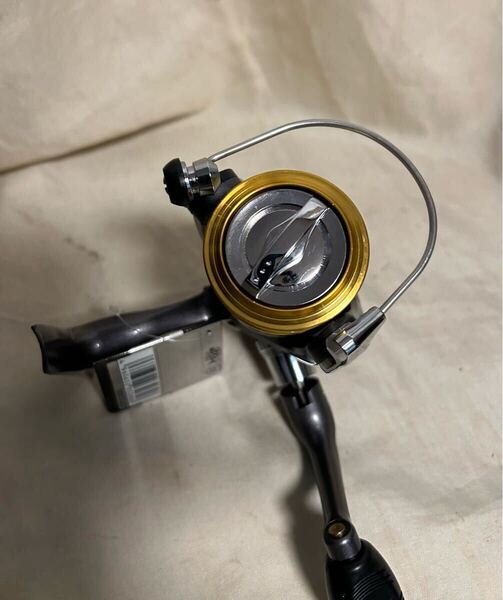 新品!ダイワ製ジョイナス16 2000ナイロン2号150m付き1BB ダイワ スピニングリール DAIWA