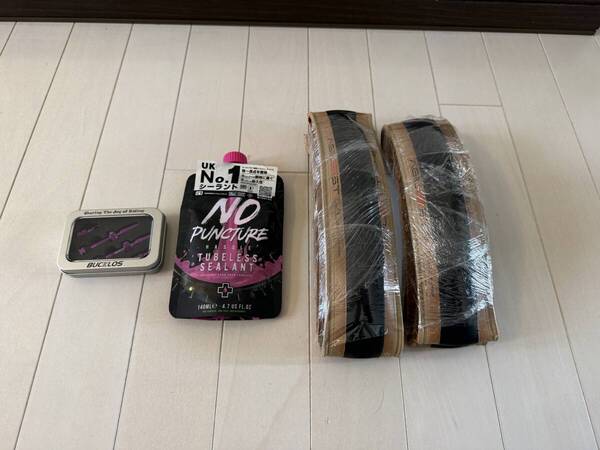 【即決・送料込】Panaracer AGILIST TLR 25C チューブレスバルブ(40mm)・シーラント(Muc-Off)セット
