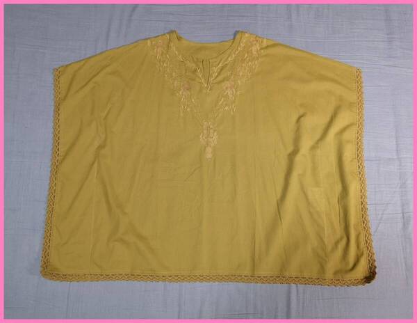 BLS‐326‐3☆春夏☆新品☆送料込み☆即決☆ナチュラル系☆薄手のインド綿☆M~Lサイズ☆ブラウス☆黄土色系☆ポンチョ風☆