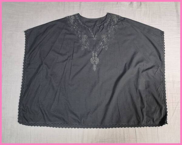 BLS‐326☆春夏☆新品☆送料込み☆即決☆ナチュラル系☆薄手のインド綿☆M~Lサイズ☆ブラウス☆チャコールグレー☆ポンチョ風