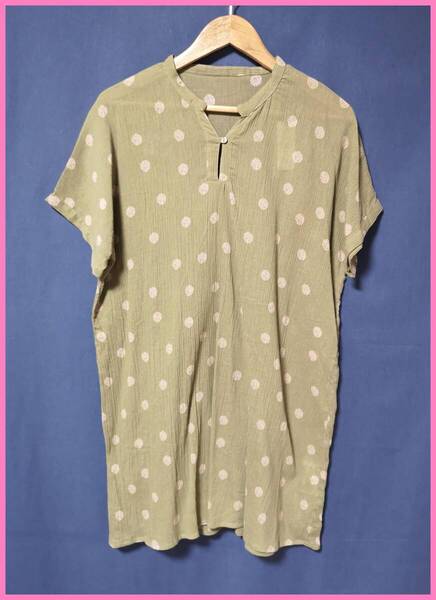 WH‐461☆夏☆新品☆送料込み☆即決☆ナチュラル系☆薄手のインド綿☆M~Lサイズ☆ワンピース☆モスグリーン系☆クインクル加工