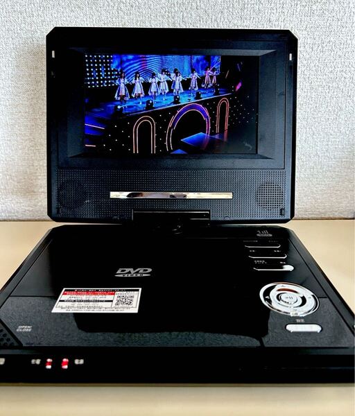 即決 7インチ ポータブルDVDプレイヤー REC-RV700-1SEG ACアダプター付属 黒 ブラック 送料無料