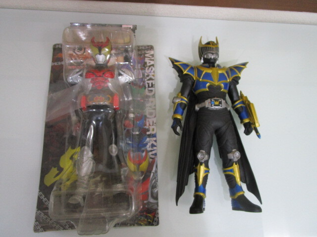 【未開封】仮面ライダーキバ ソフビセット Yahoo!オークション -「仮面ライダーキバ ソフビ」の落札相場